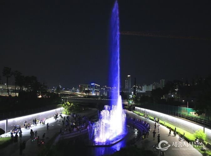 세종시, 야경과 함께 즐기는 음악분수 재가동