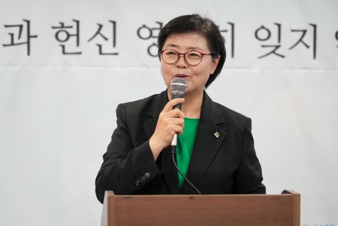 이순희 강북구청장이 지난 20일 강북구 보훈회관 대강당에서 개최된 ‘보훈가족 한마당 행사'에서 인사말을 하고 있다.