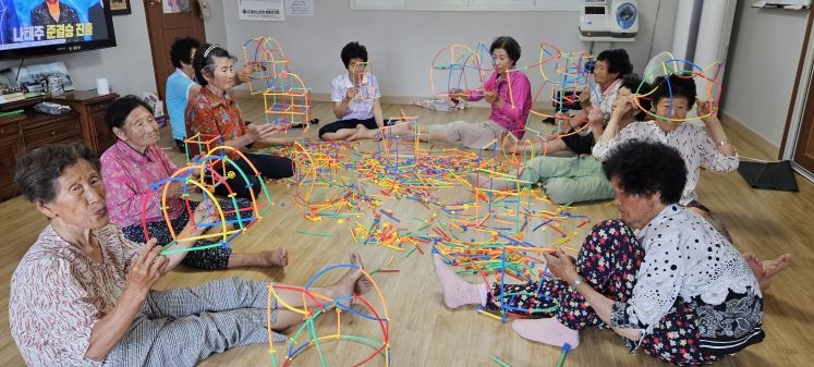 여가문화 프로그램으로 경로당활성화