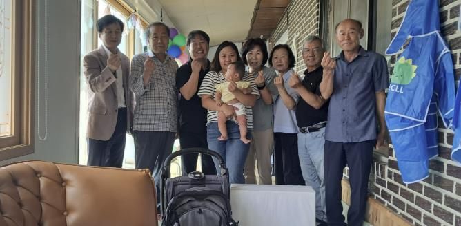 음성군 원남면 주민자치회, 2025년 출생아 육아용품 전달